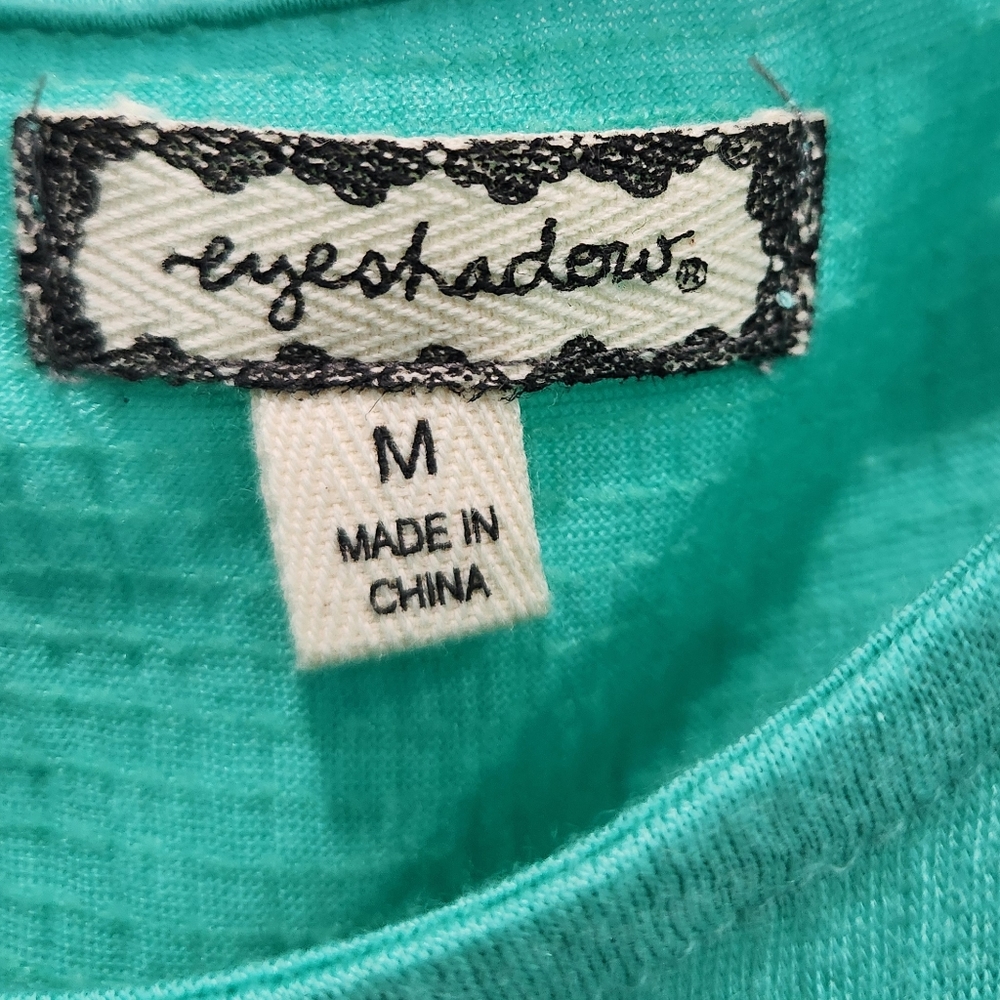 Aqua Eyeshadow Medium Sleeveless Top - Picture 3 of 5